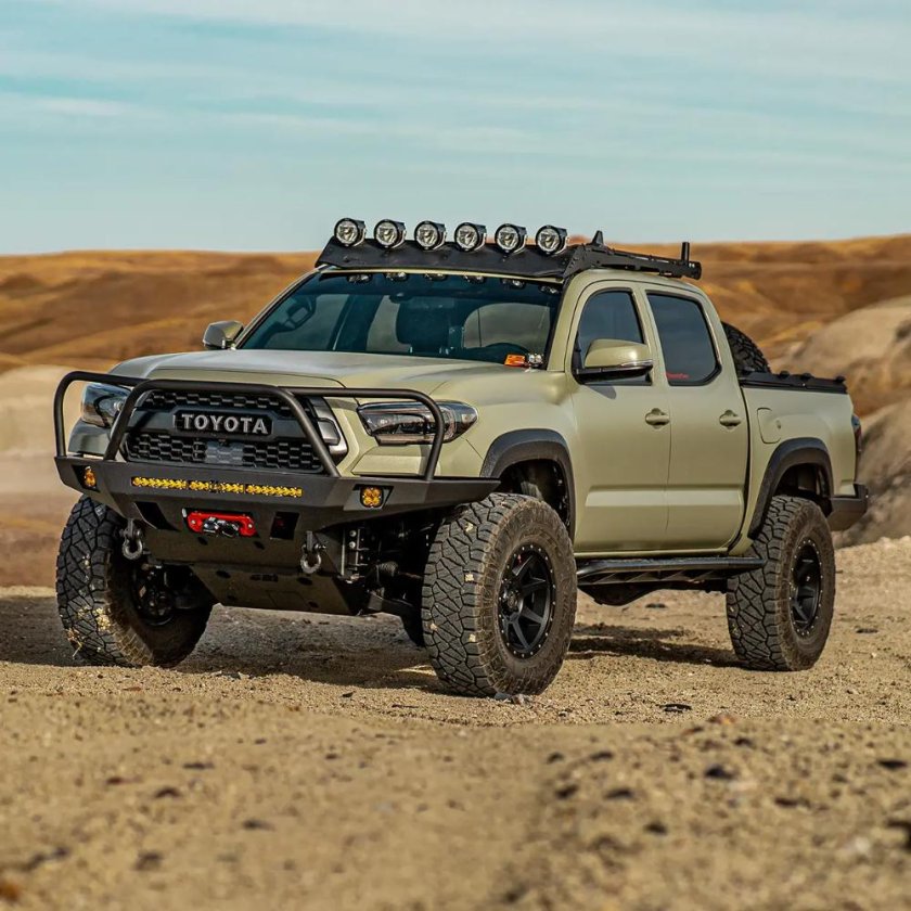 Toyota Tacoma 3