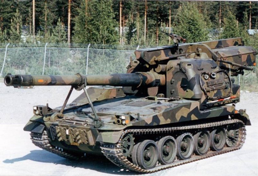 Шведская САУ Bandkanon-1a
