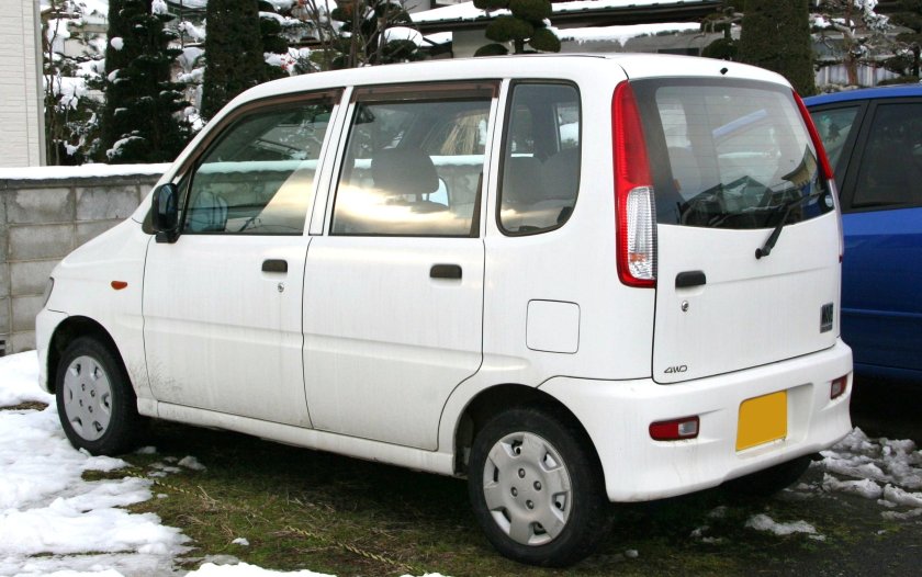 Daihatsu move 2000