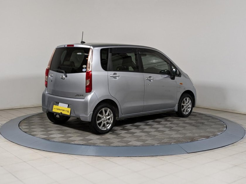 Daihatsu move 2011