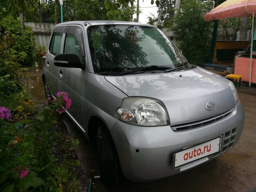 Тойота daihatsu esse 2011