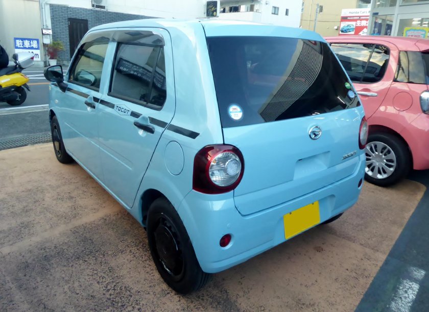 Daihatsu mira tocot