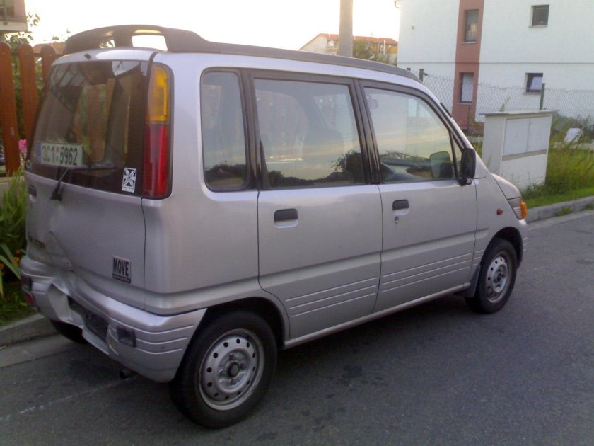 Daihatsu move 1995