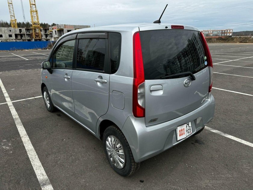 Daihatsu move 2011