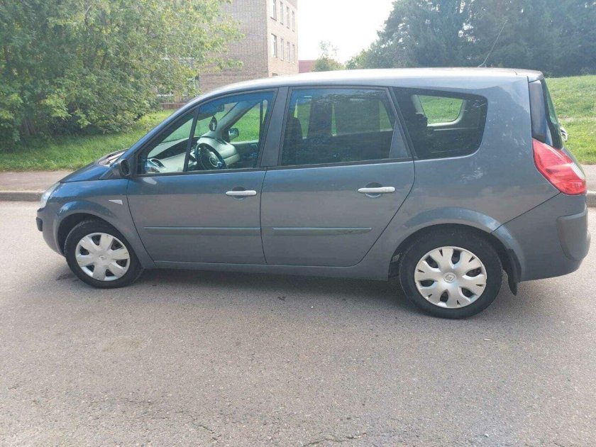 Рено Сценик 2008 года