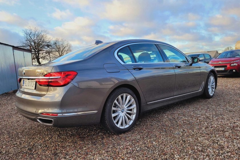 Bmw 750 li xdrive