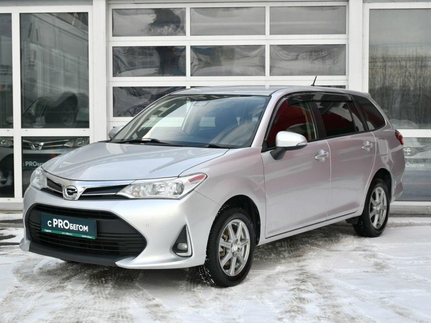 Toyota corolla fielder 2017