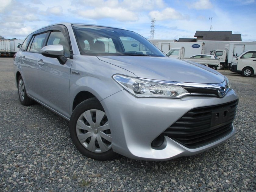 Toyota corolla fielder 2016