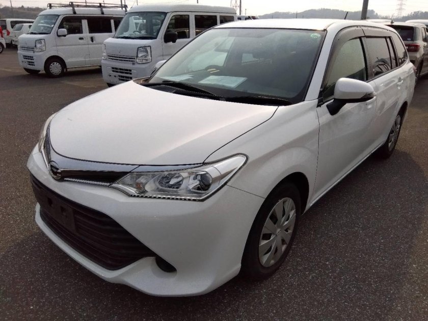 Toyota corolla fielder 2019