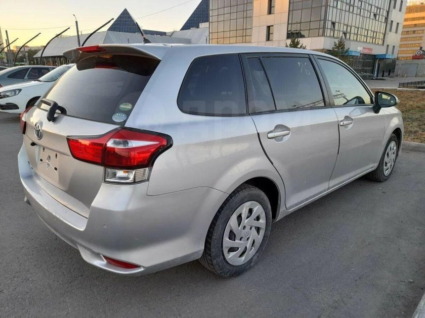 Toyota Corolla Fielder 2019