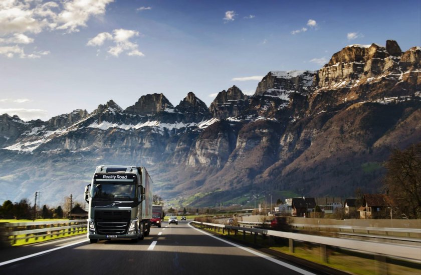 Трак Вольво Хайвей