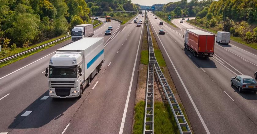 Автомобильный транспорт