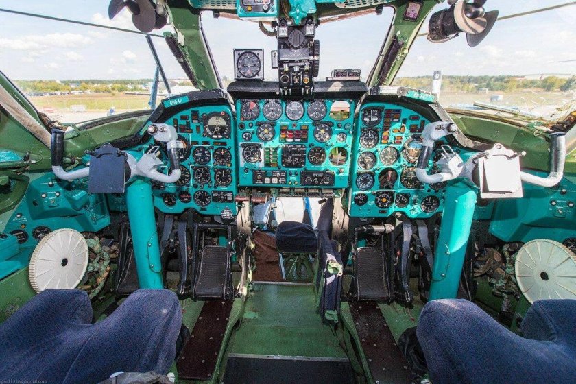 Ту 134 кабина пилотов