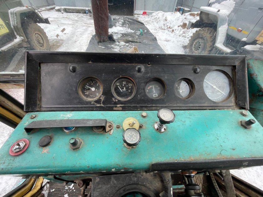 Трактор юмз-6 приборная панель