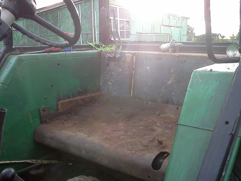 ЮМЗ-6 большая кабина