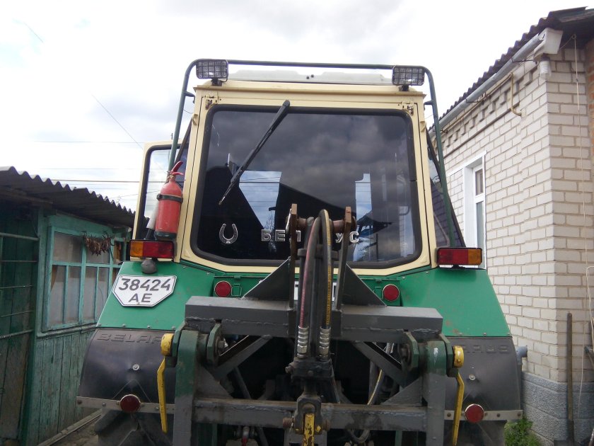 ЮМЗ 6 кабина