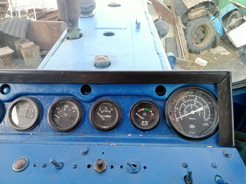 Приборная панель трактора мтз 80