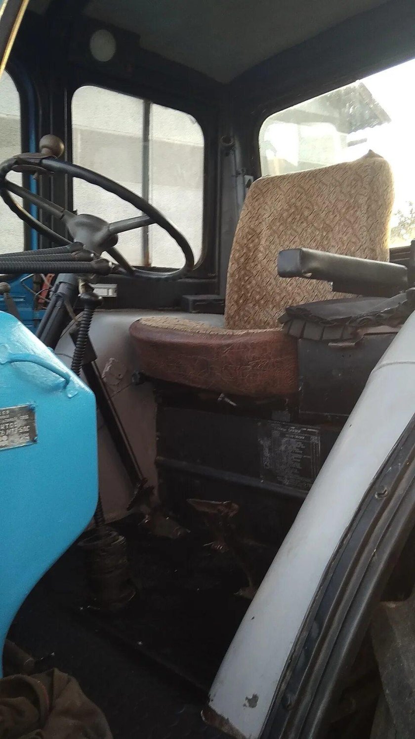 Кабина трактора ЮМЗ 6л внутри
