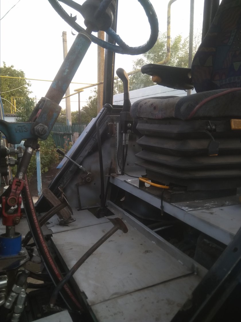 МТЗ С кабиной ЮМЗ 6