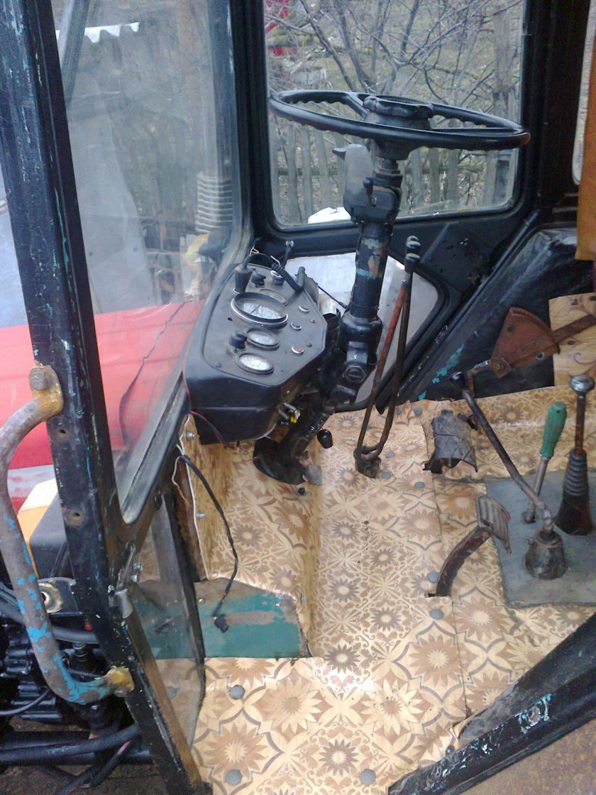 Кабина трактора т-25