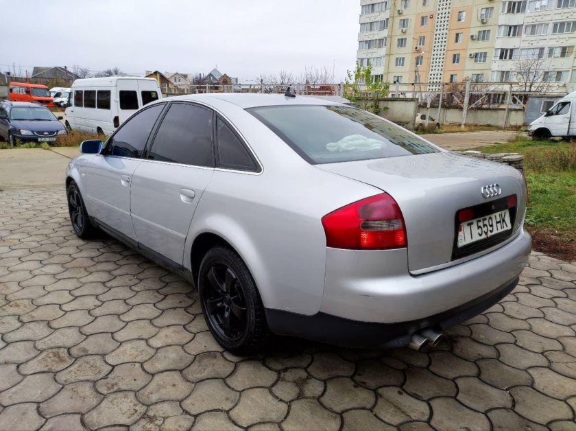 Ауди а 6 2002 года