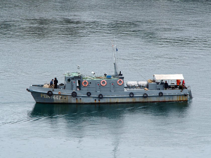 Рейдовый водолазный катер РВК-1447