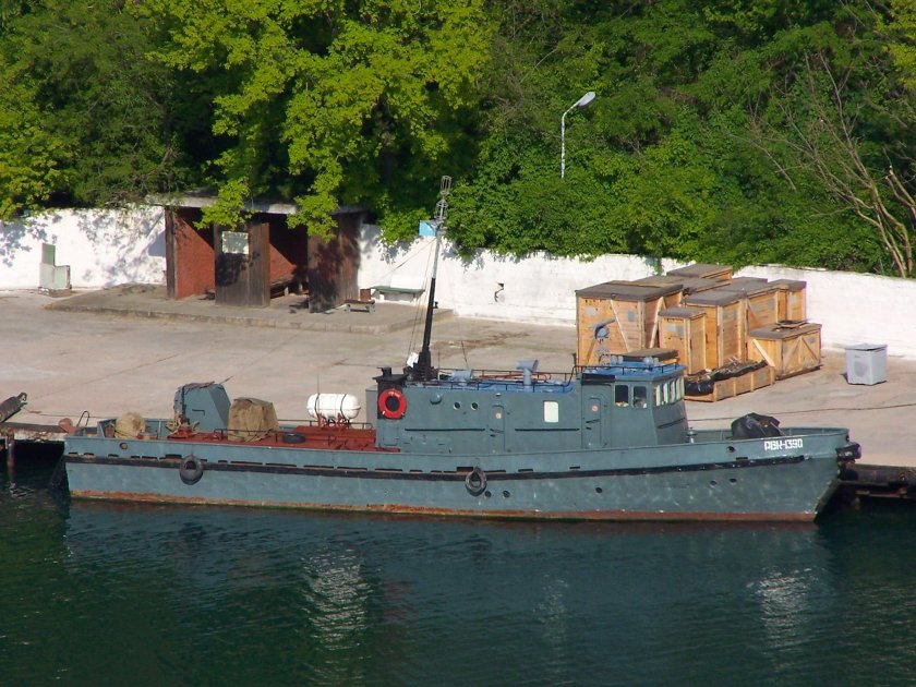 Рейдовый водолазный катер РВК-1447