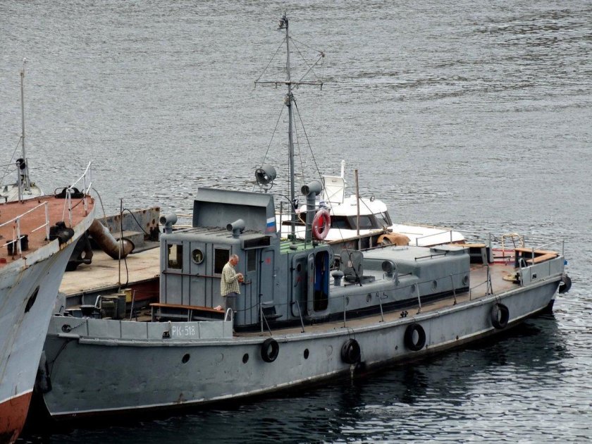 Рейдовый водолазный катер РВК-1447