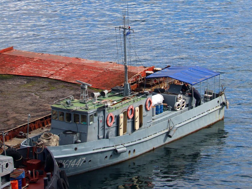 Рейдовый водолазный катер РВК-1447