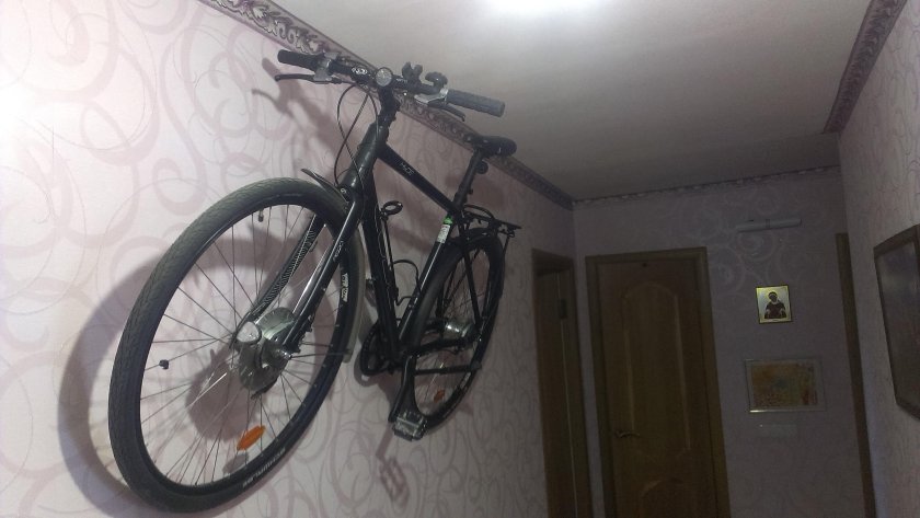 Крепеж для велосипеда в подъезде