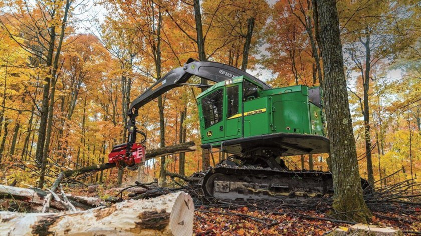 Харвестер John Deere