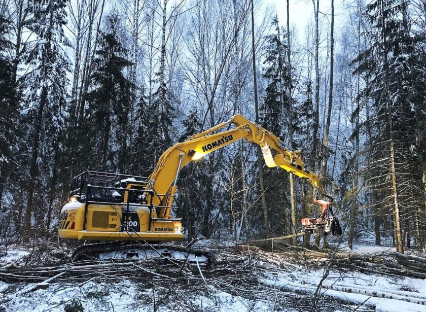 Харвестер Komatsu pc210lc