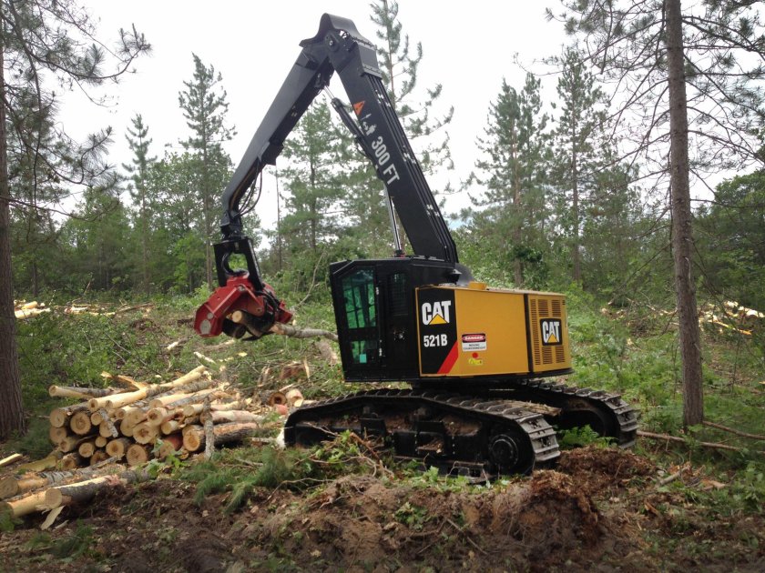 Харвестер Cat 521b