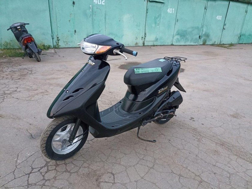 Хонда дио черно белая