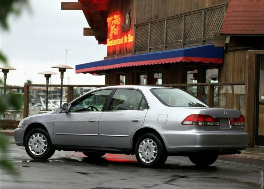 Honda Accord седан 1998