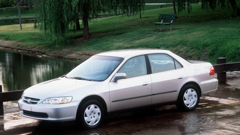 Honda Accord седан 1998