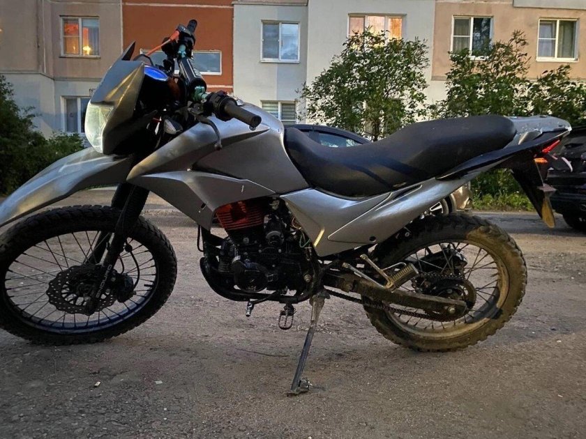 Мотоцикл зид