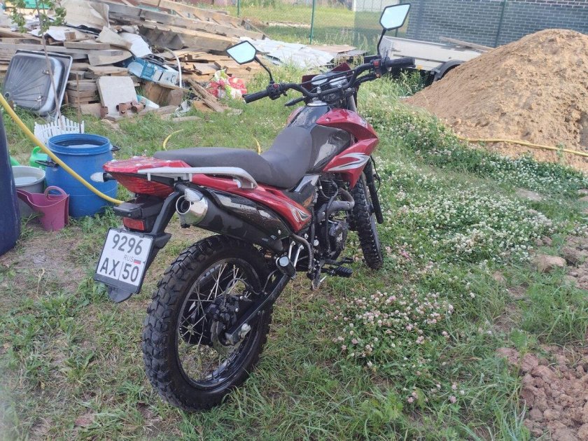 Мотоцикл зид yx250
