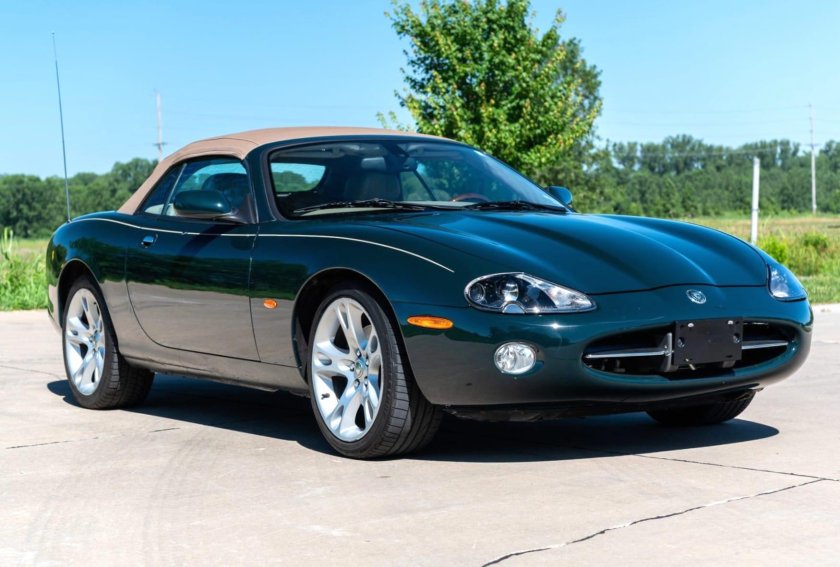Jaguar xk8
