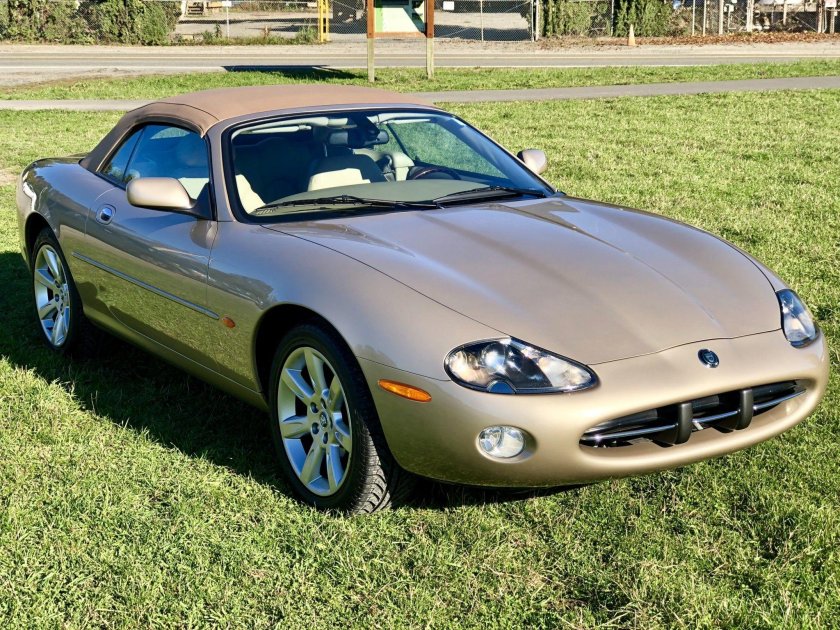 Jaguar xk8