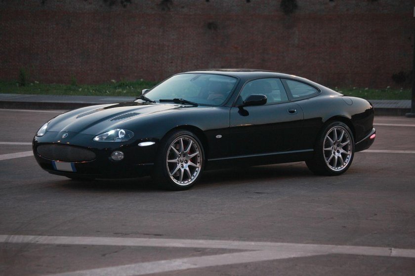 Jaguar XK 2000