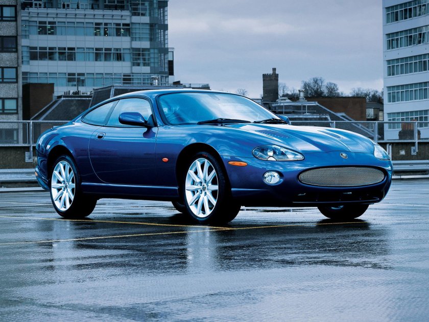 Ягуар XKR 2004