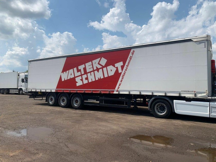 Шторный полуприцеп шварцмюллер