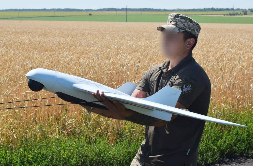 Лелека 100 беспилотный летательный аппарат