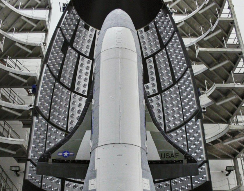 Орбитальный самолёт x-37b