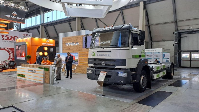 Грузовики урал