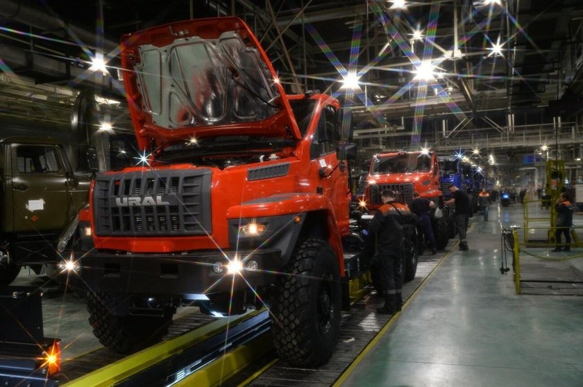 Автозавод Урал