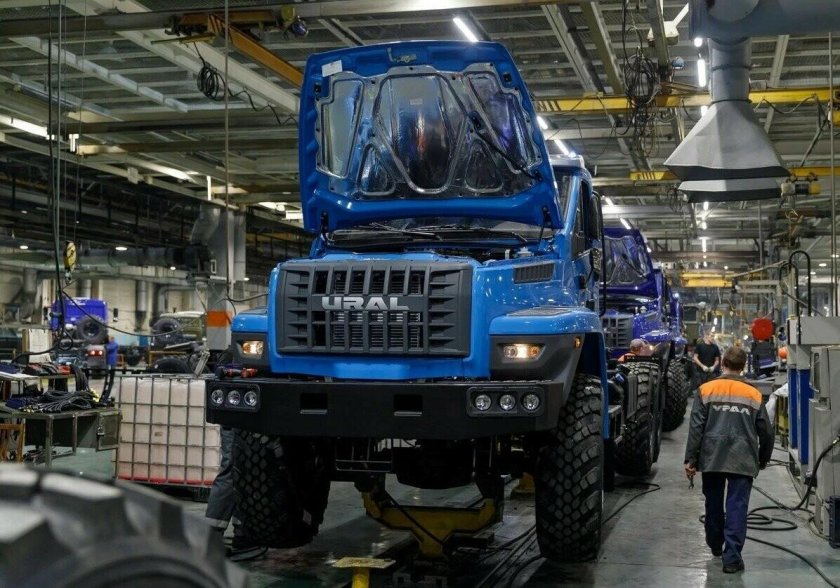 Автомобильный завод Урал