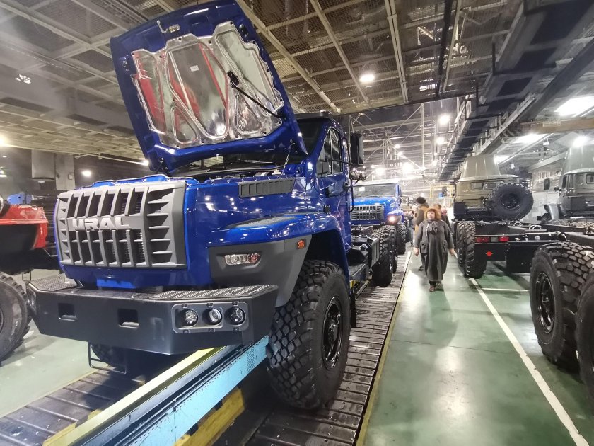 Автозавод Урал