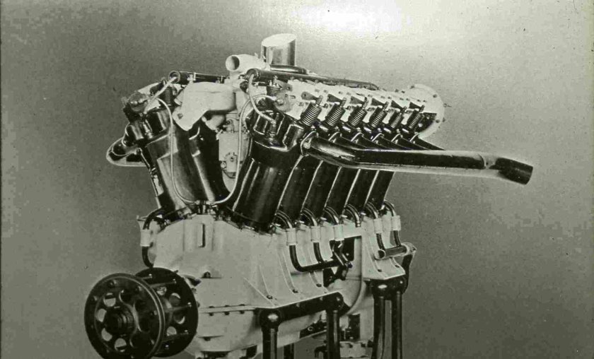 Авиадвигатель Либерти
